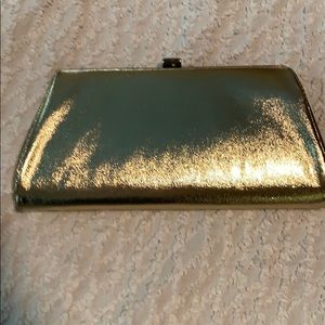 Gold clutch